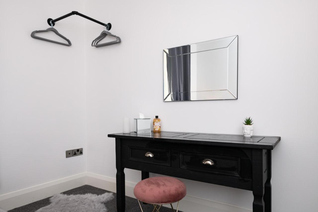 The Croston Balcony Apartment- Morecambe Central Promenade, Beach Front And Sea Views Exterior foto